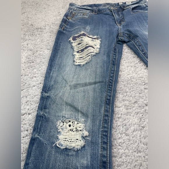 Miss Me Jeans Womens 27 Style # JB7262A Boyfriend Ankle Cut Out Distressing Gems - Picture 3 of 7